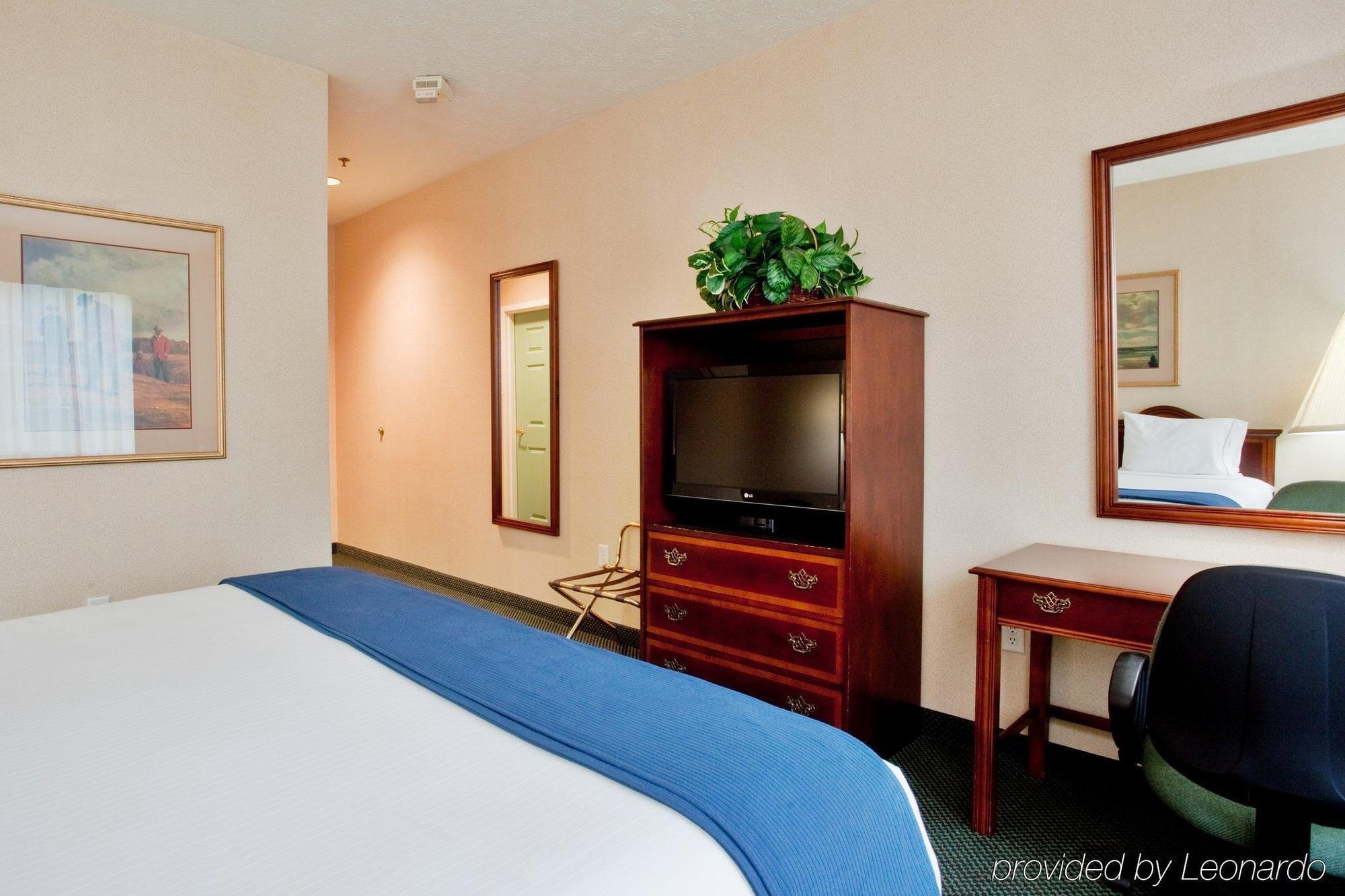 Holiday Inn Express Kilmarnock Экстерьер фото