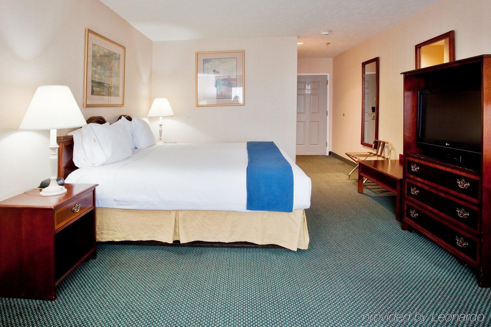 Holiday Inn Express Kilmarnock Номер фото